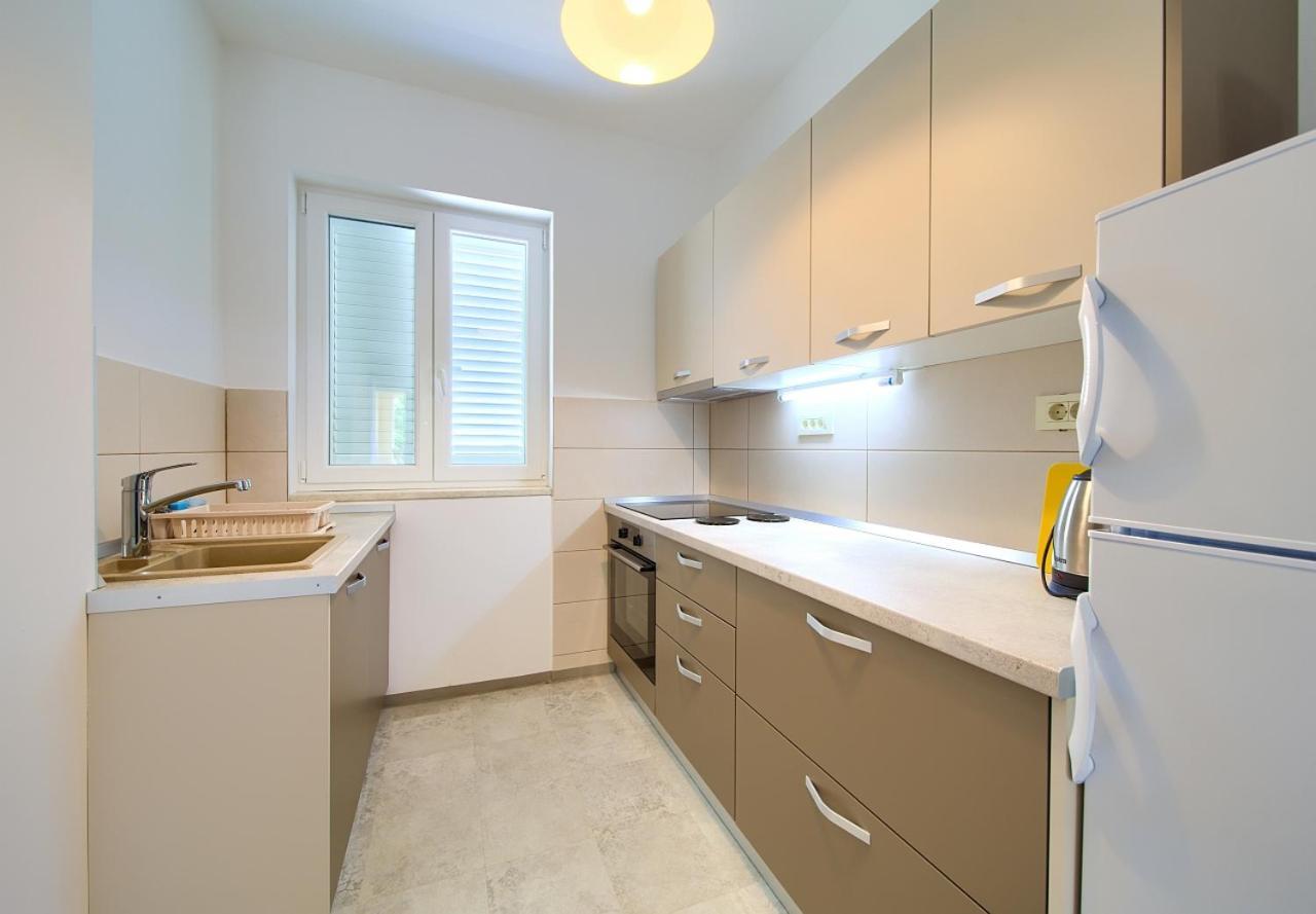Apartmani Dal Malinska Bagian luar foto