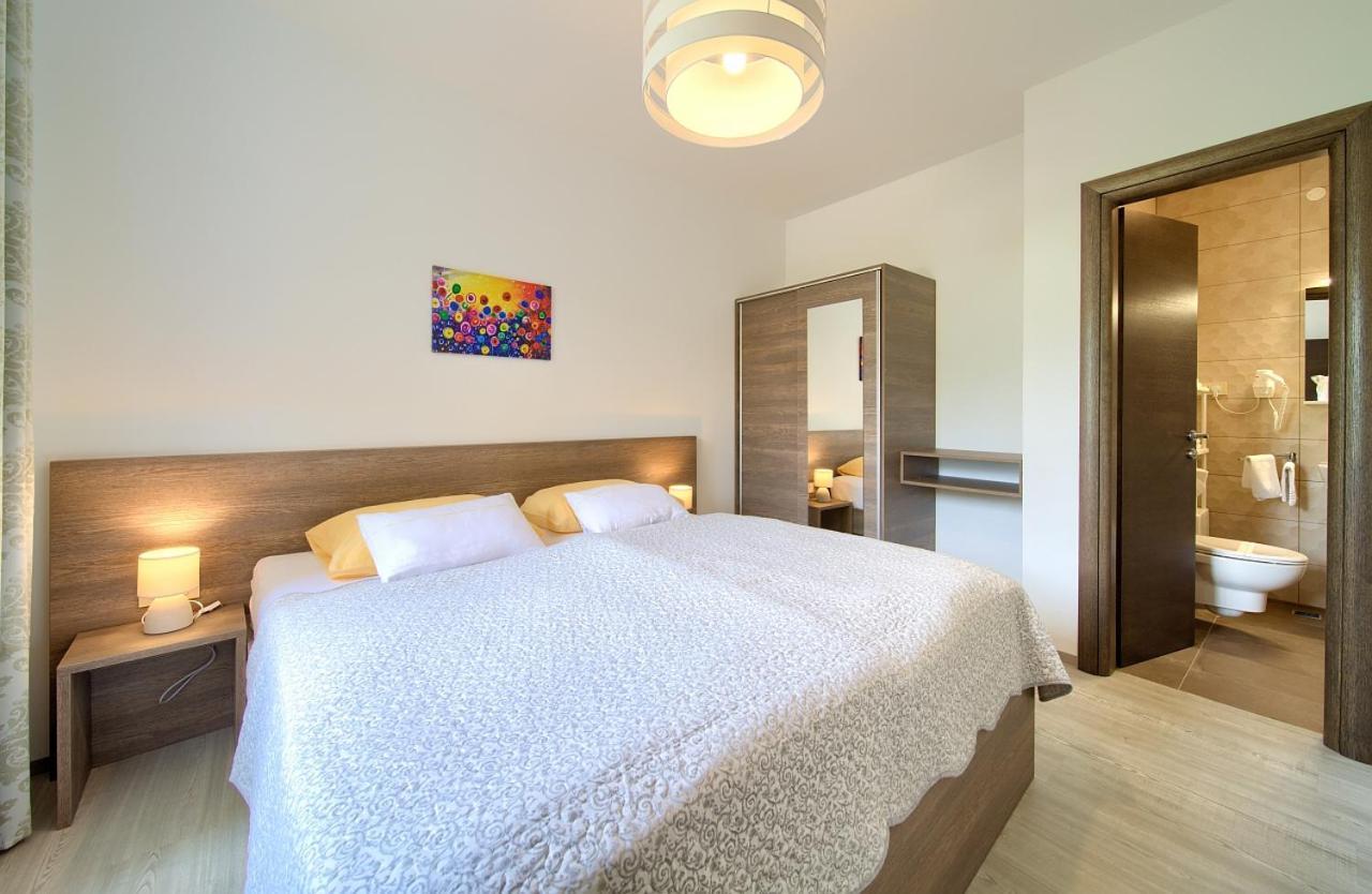 Apartmani Dal Malinska Bagian luar foto