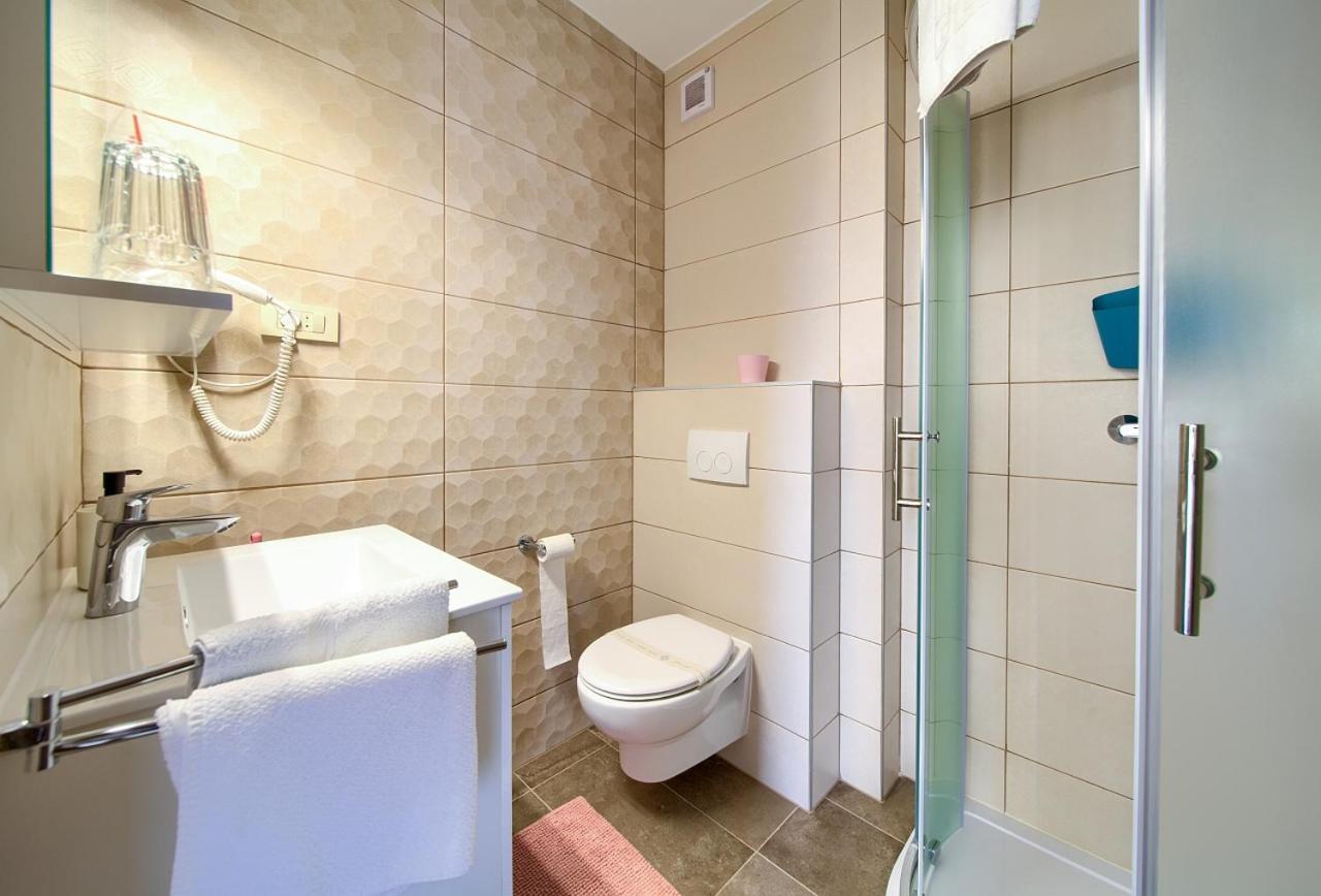 Apartmani Dal Malinska Bagian luar foto