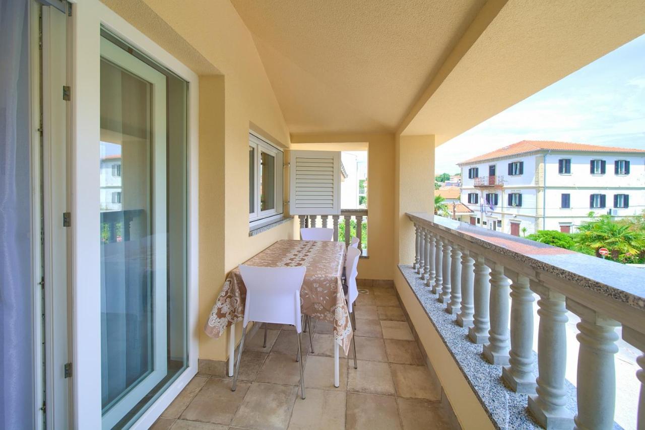 Apartmani Dal Malinska Bagian luar foto