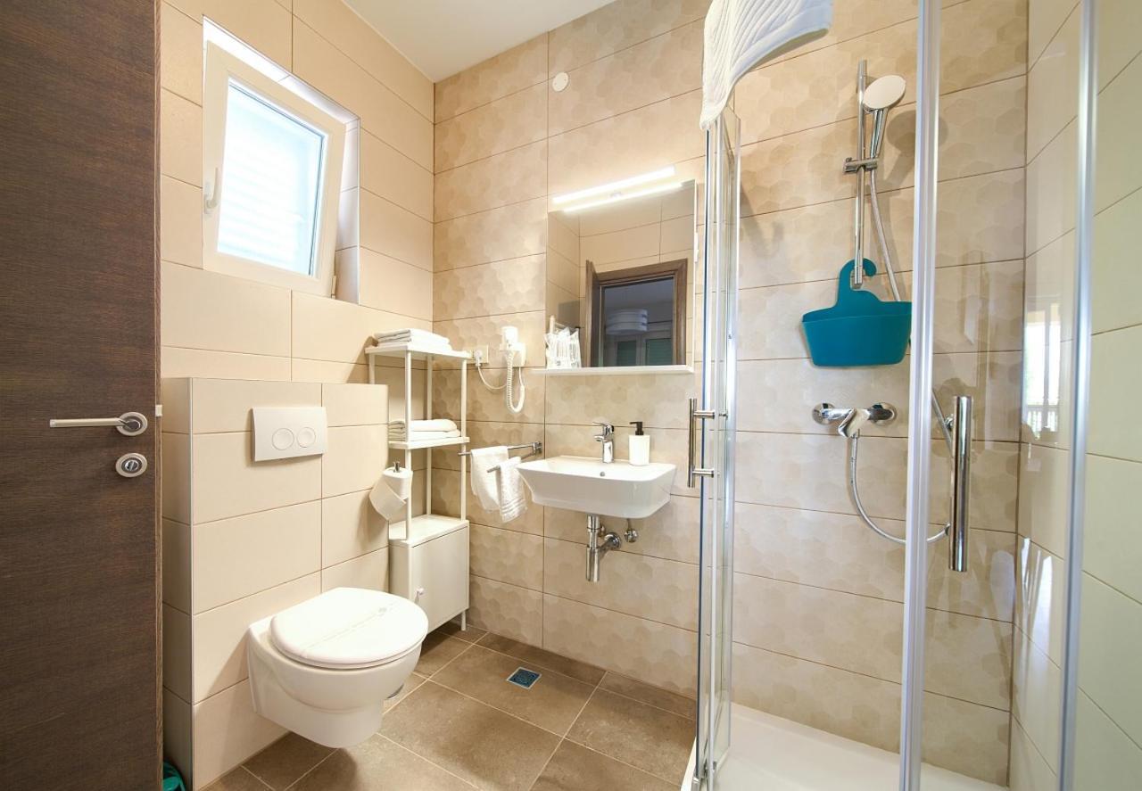 Apartmani Dal Malinska Bagian luar foto