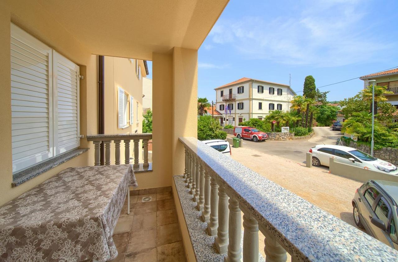 Apartmani Dal Malinska Bagian luar foto